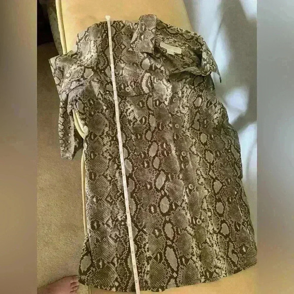 Michael Kors Womens Sz 12 Long Sleeve Button Collared Dress Shirt Blouse NWOT - Picture 10 of 11